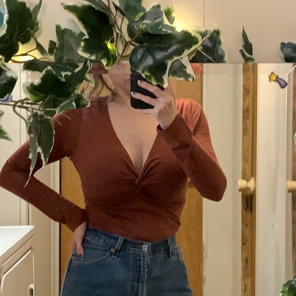 AVENTURA LONG SLEEVE V NECK TOP RUST COLORED SZ XS - Picture 3 of 5